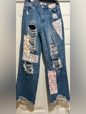 Almost Famous Floral Patch Distressed Rockin Boho Blue Jeans